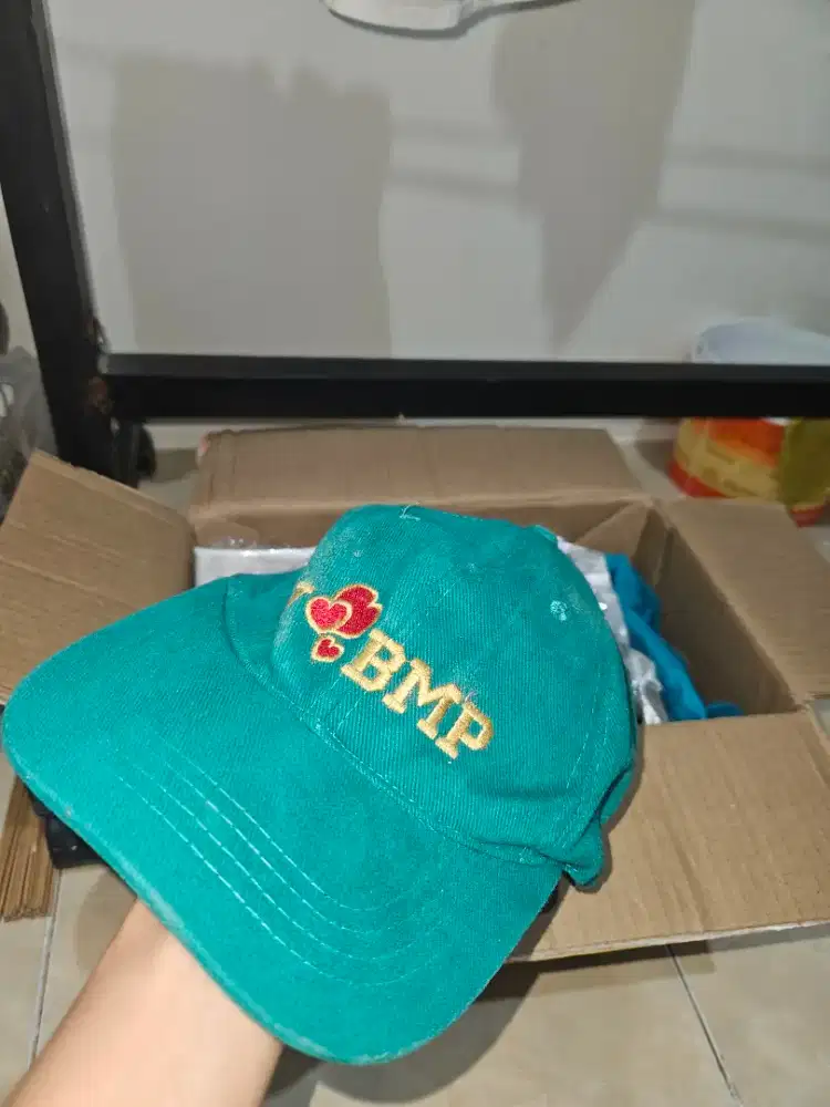 Topi sehari hari warna hijau