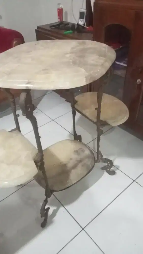 Meja Marmer Besi Kuno