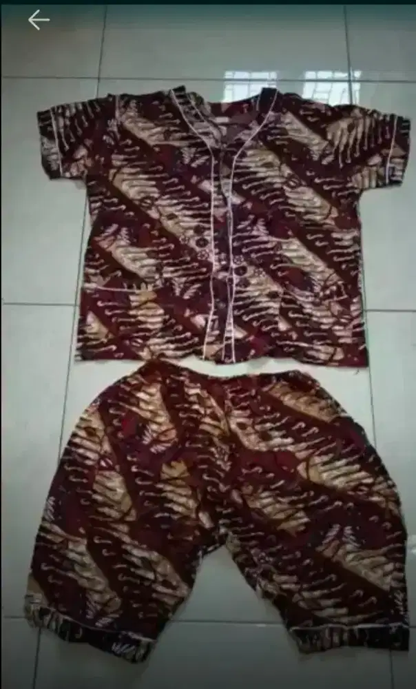 Baju tidur batik dewasa ukuran L, lingkar dada +/-106 cm, panjang 56cm