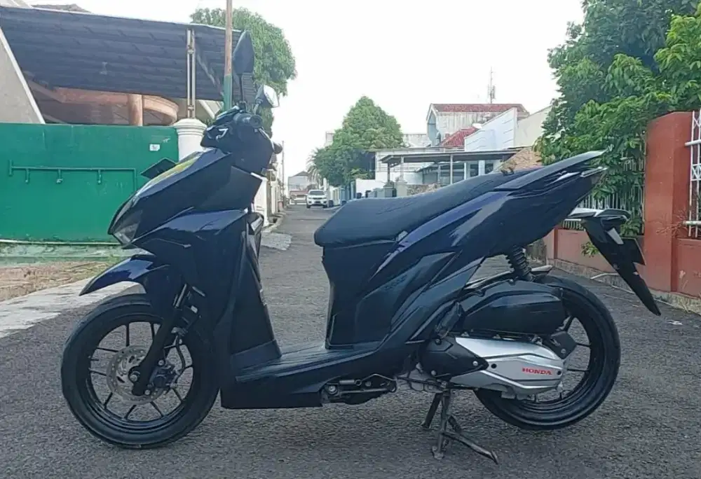 HONDA VARIO 125 CBS ISS 2021 KOTAMADYA RECORD DEALER