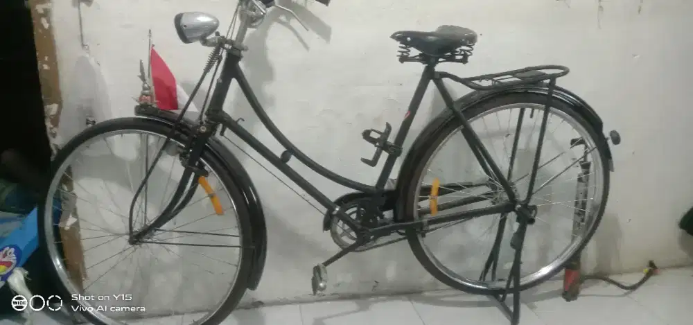 Dijual sepeda onthel kebo kuno cewe merek raleigh masih bagus ban oke