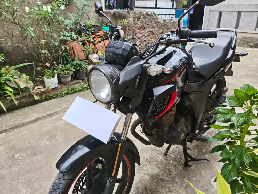 Honda CB 150 Verza