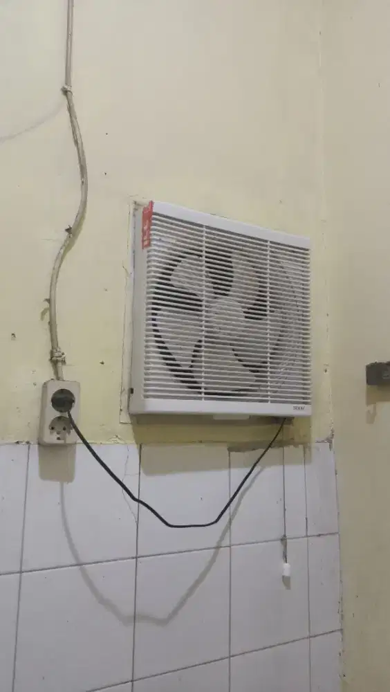 Exhaust fan dindin