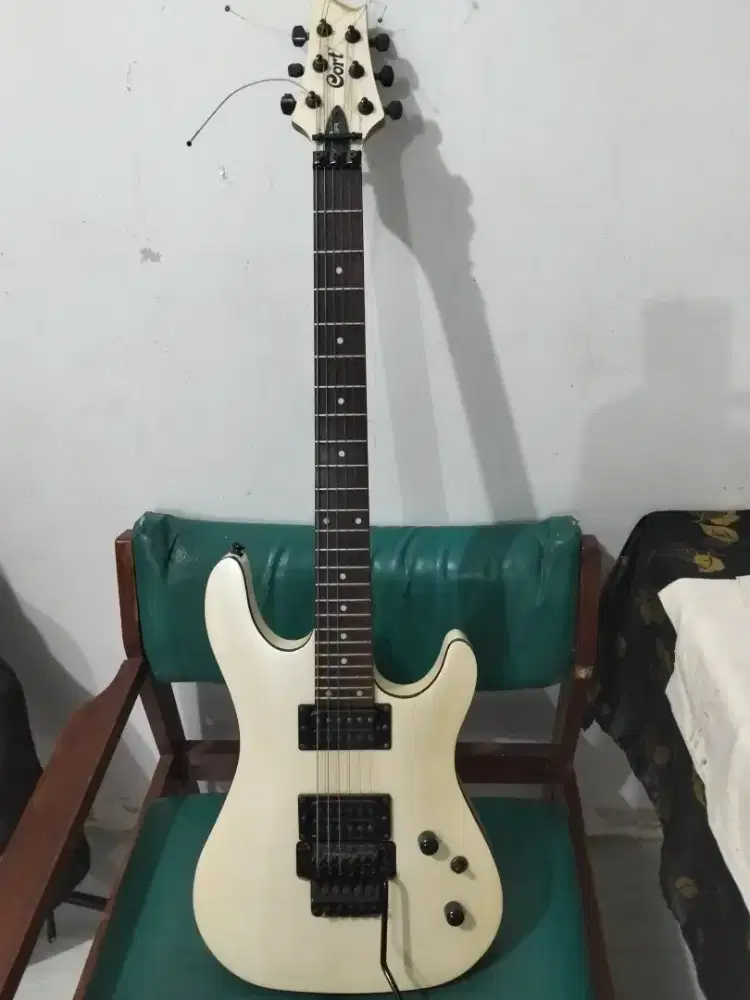 Gitar elektrik CORT KX5 FR, ISTIMEWA SEPERTI BARU, JARANG PAKAI