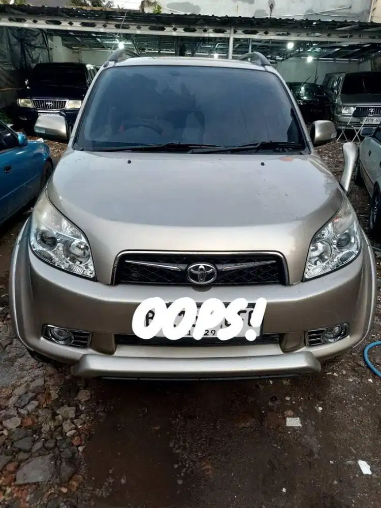 Istimewa Rush 2 Seat type G Manual 2009