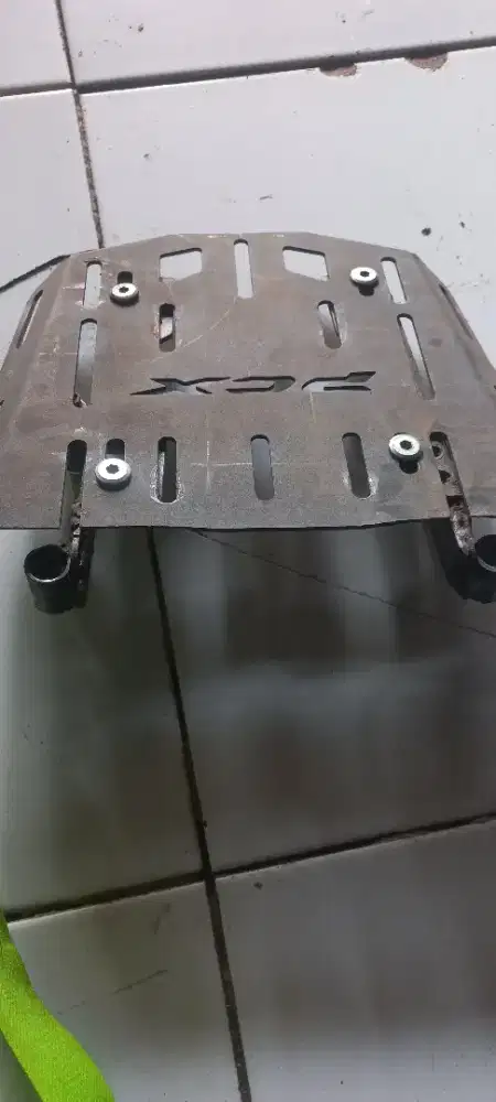 Braket box belakang pcx 160