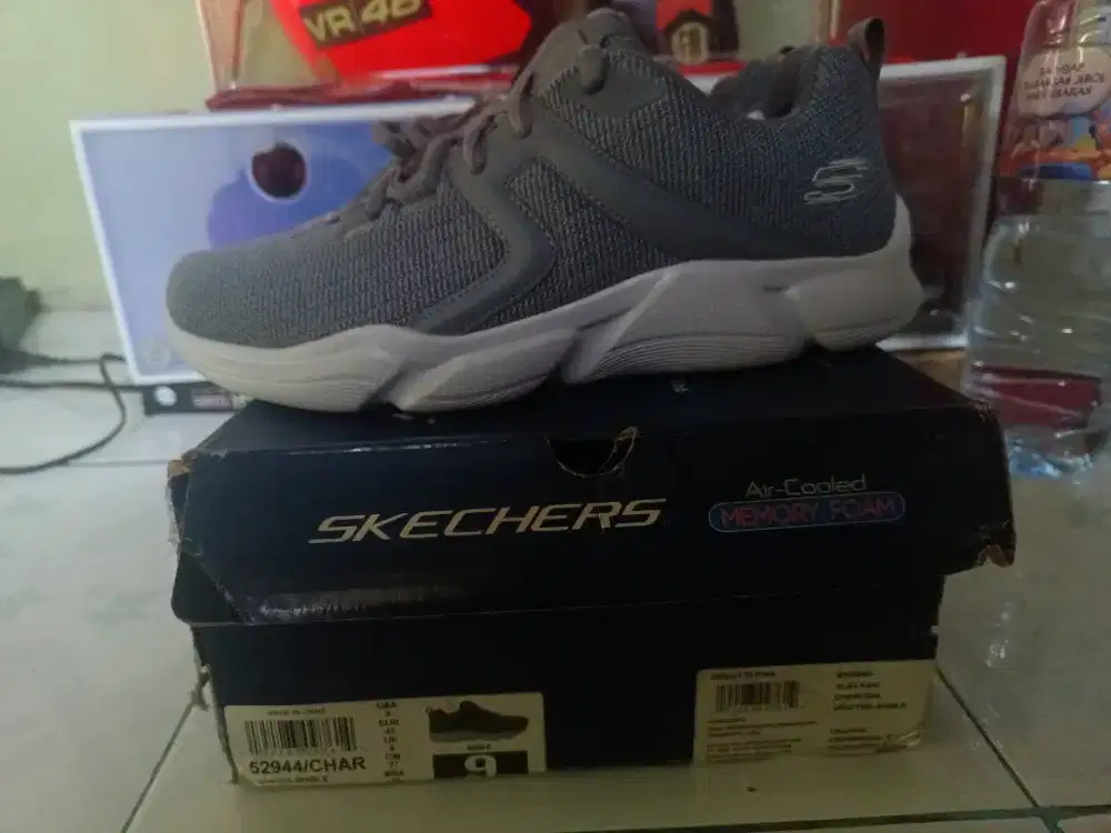 Sepatu Skechers original 100%