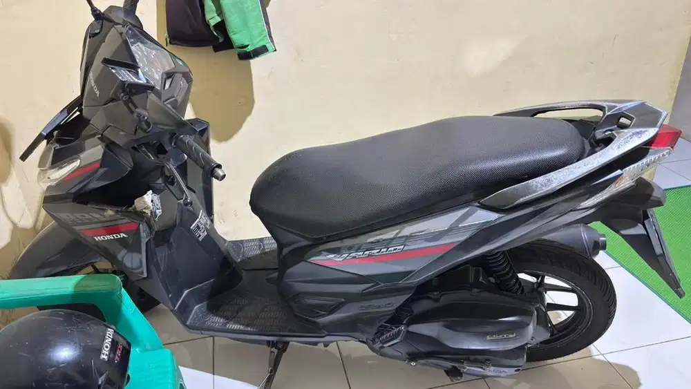 Honda Vario 125 LED Old 2017 kondisi bagus