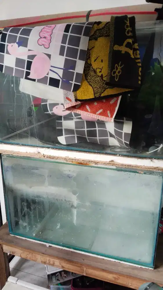Di jual aquarium bekas pakai besar