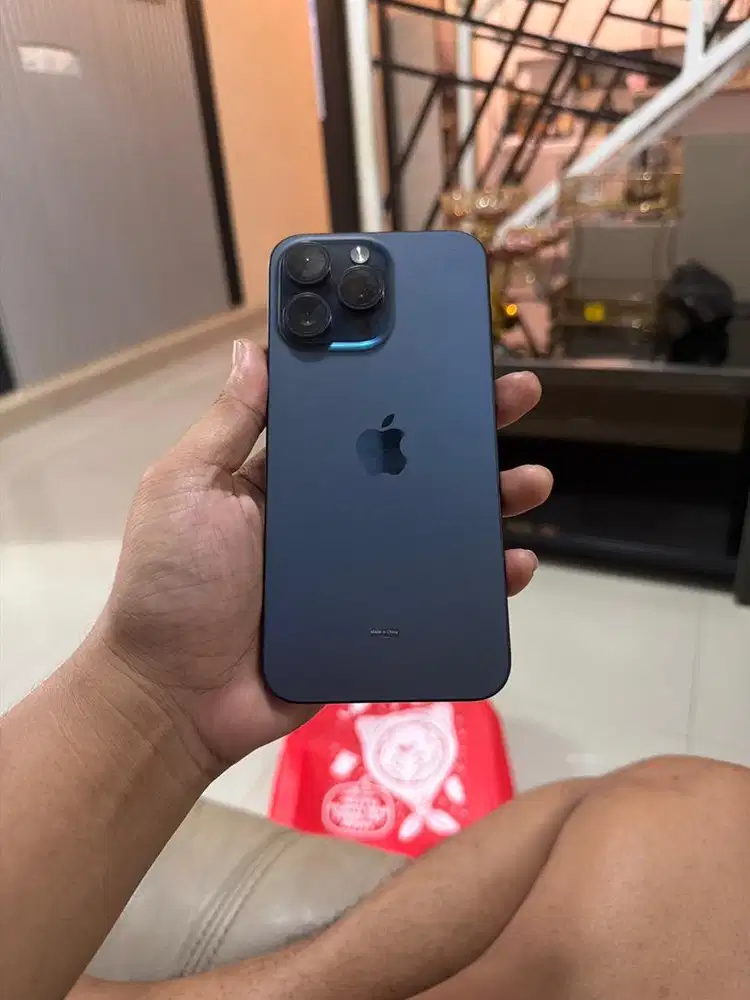 Iphone 15 pro max pulset blue saphire