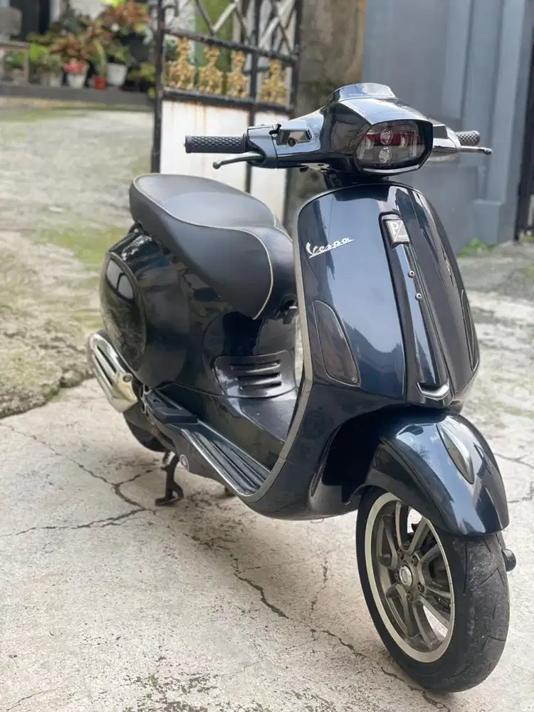 Vespa primavera S upgrade Sprint iget abs 2022 hitam plat D