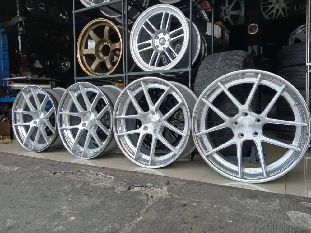 Adv.5.0's TrackSpec Ring 21 pcd 5x114,3 Forged Made in Usa