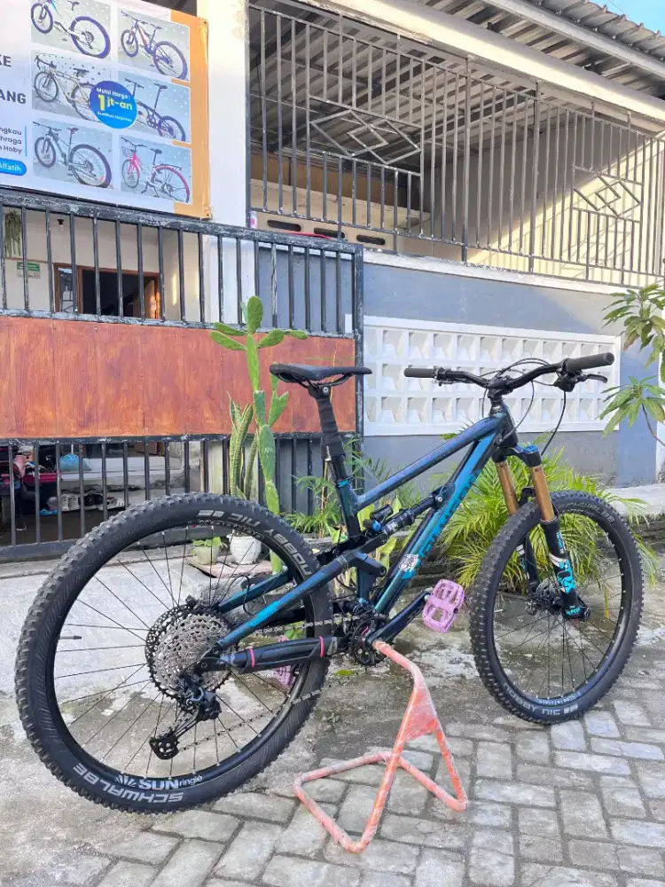 SEPEDA POLYGON SISKIU N9 GALAXY LIKE NEW