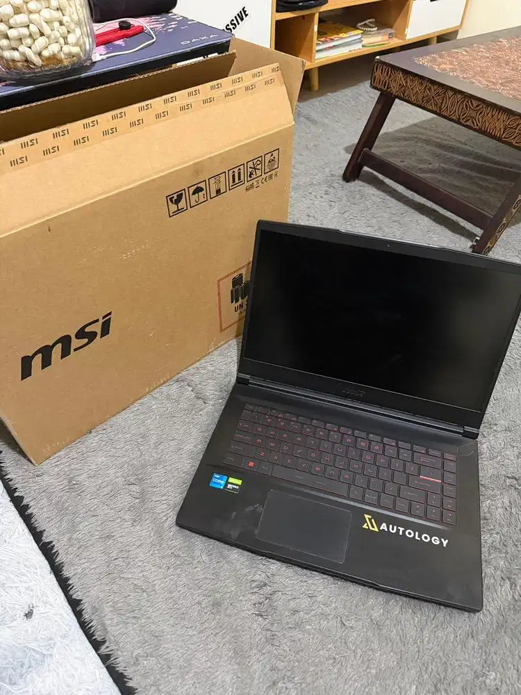 Laptop MSI GF63 thin 11SC