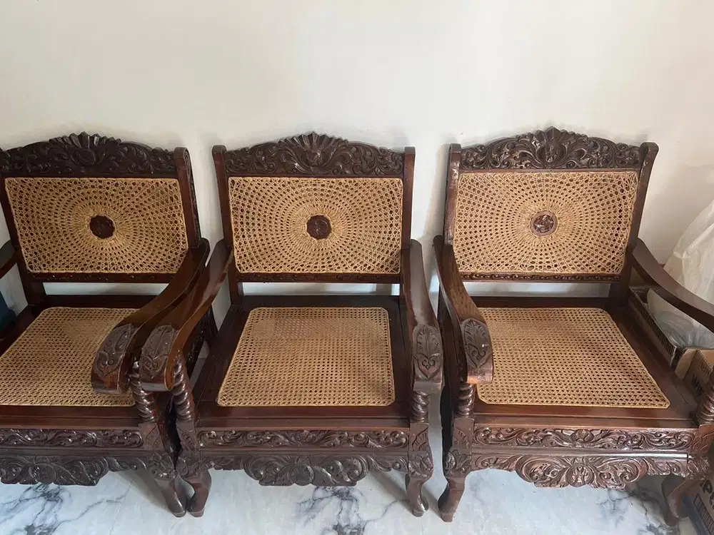 1set kursi tamu full jati heritage 3111 dan bufet jati
