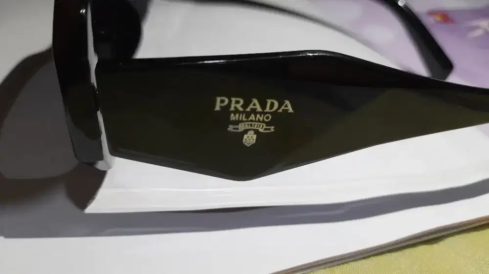Kacamata PRADA pria