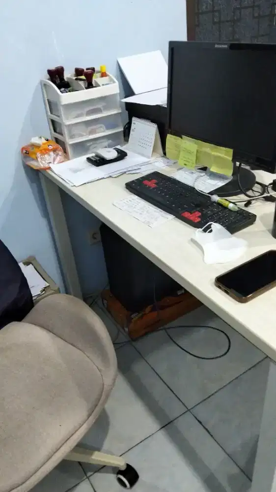 Dibutuhkan asisten admin