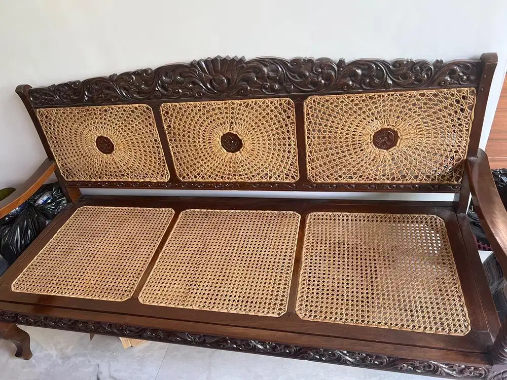 1set kursi tamu full jati heritage 3111 dan bufet jati