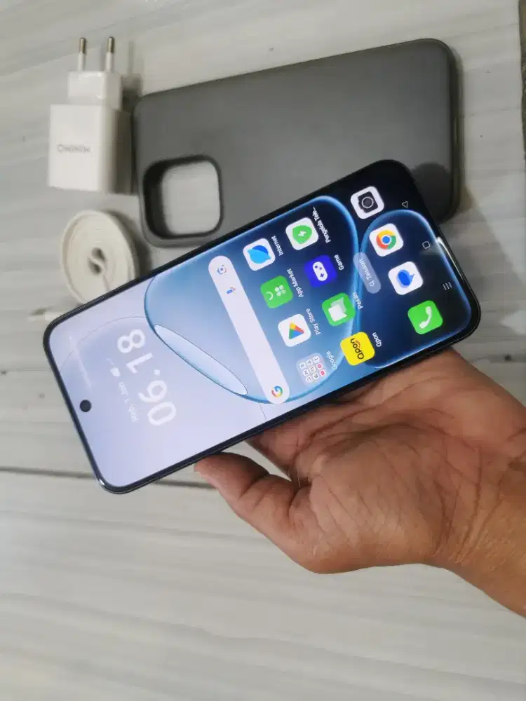 Oppo A6 Pro 5G
Ram 8/256