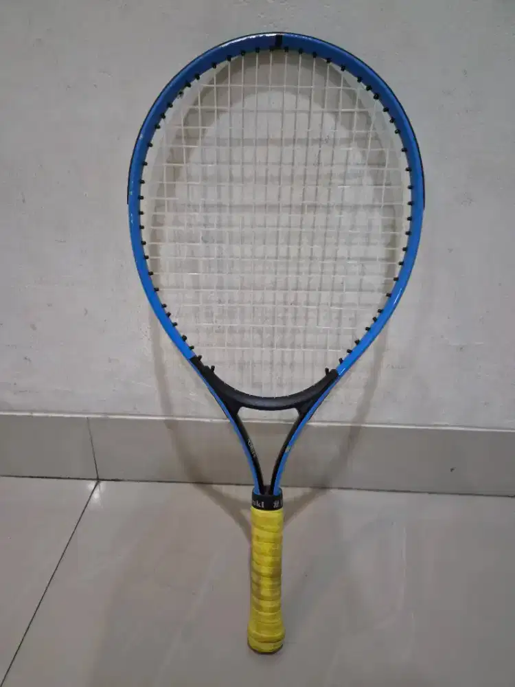 Raket tenis anak