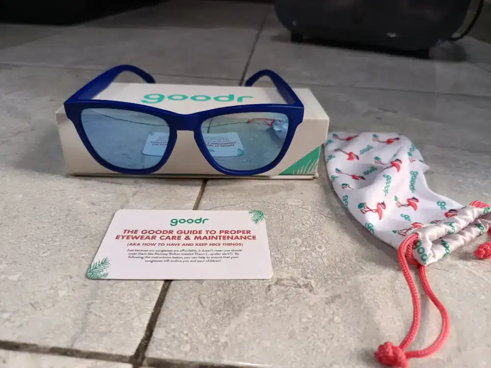 Kacamata Sunglasses Goodr Blue Like New.