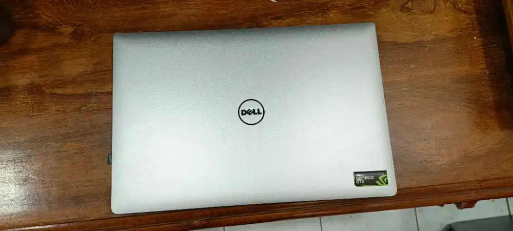 Dell core i7 2.8ghz 16/512gb .nvidia card 4ç