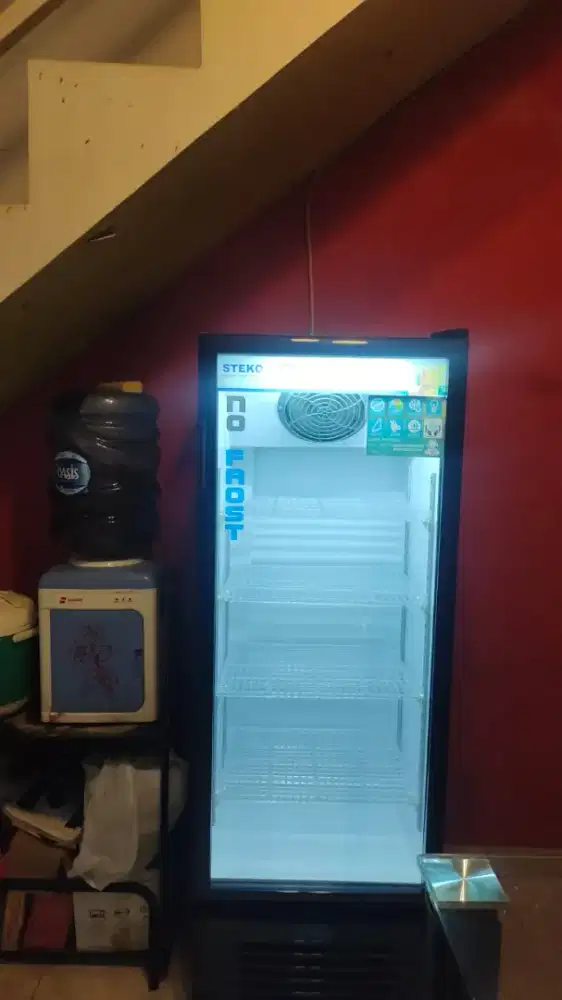 Showcase minuman Dingin