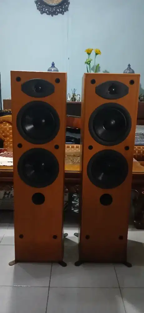 Yamaha speaker floor standing