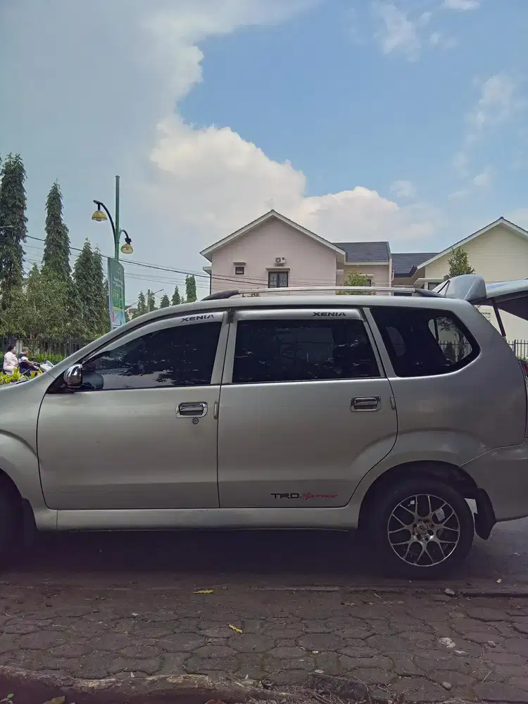 Daihatsu Xenia 2004 Bensin