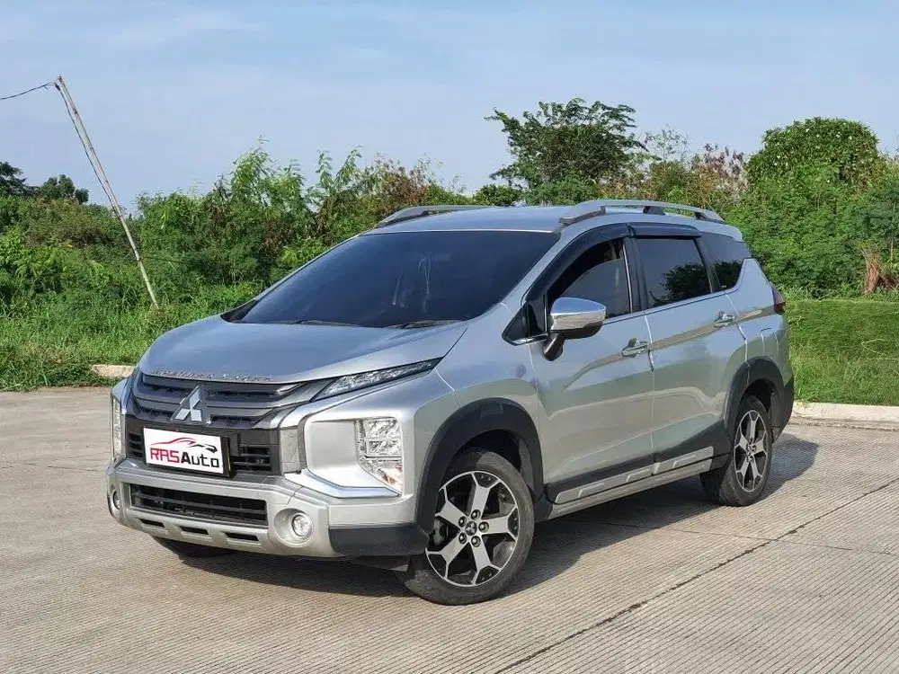 LOW KM 32 rb Mitsubishi Xpander 1.5 Cross AT 2019 Silver