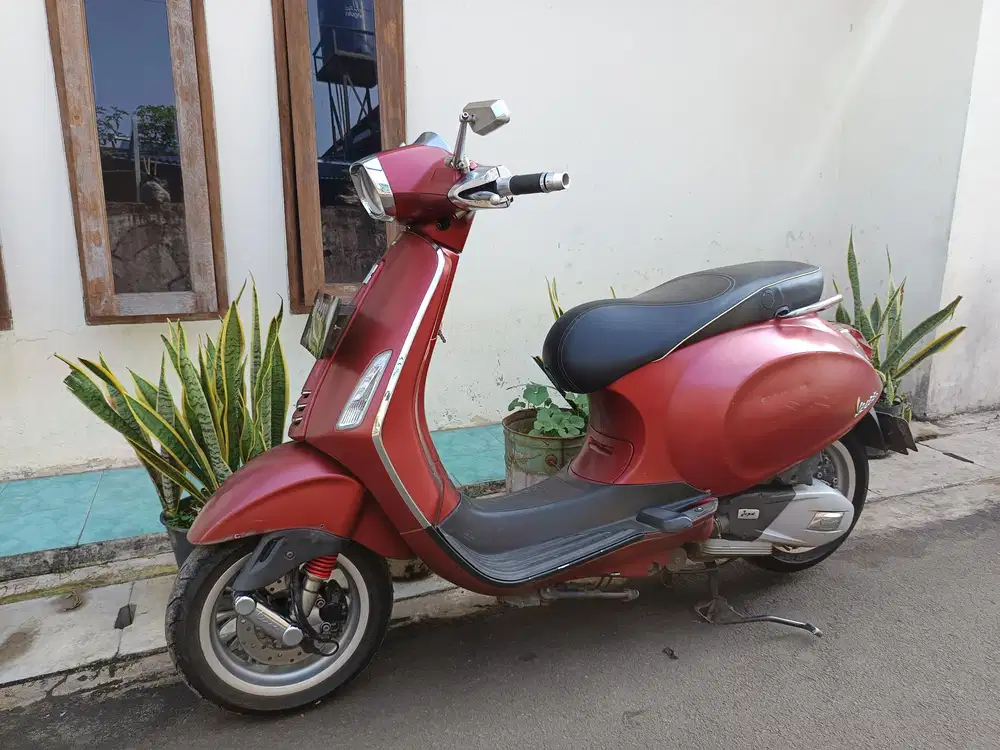 Di jual cepat vespa sprint i-get 150 3v 2016 siap pakai