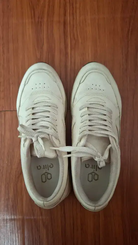 Sepatu putih elira uk 39