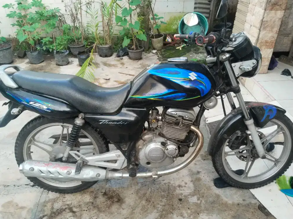 Thunder biru bagus