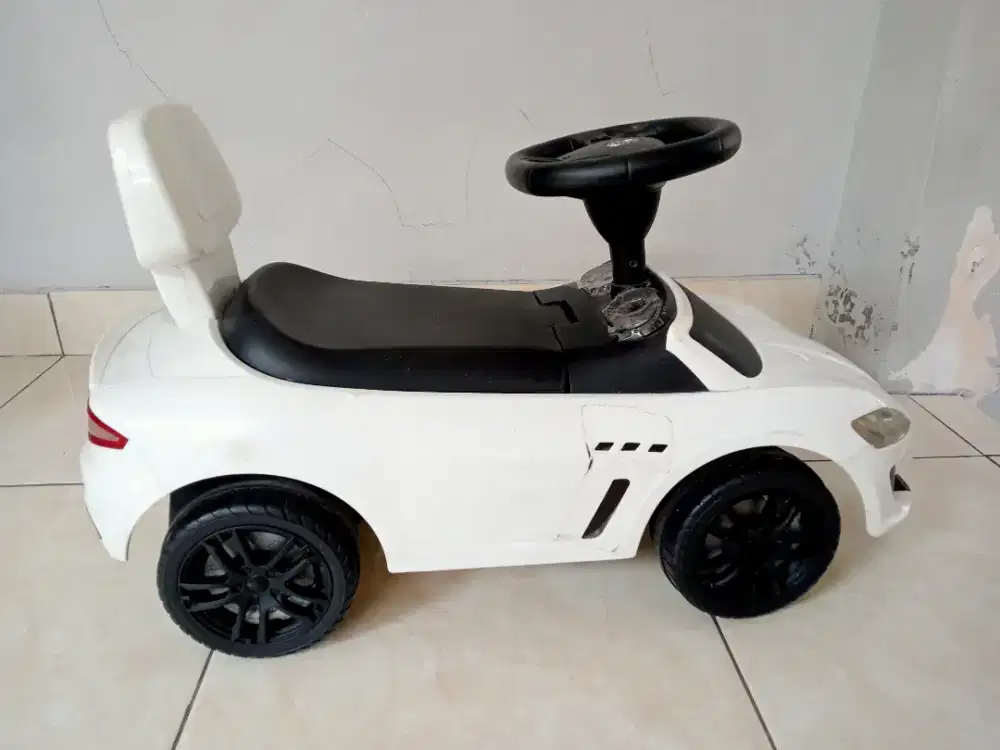 Mobil mobilan anak