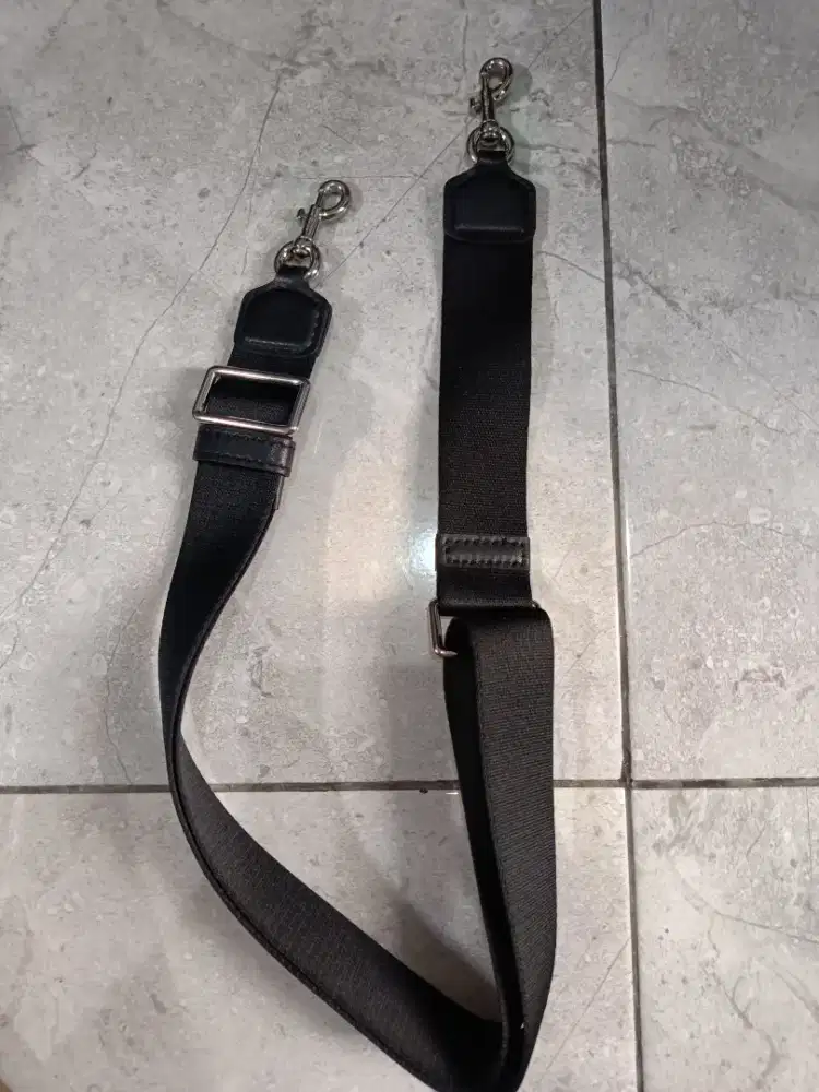 Tali Tas Sling Bag Marc Jacobs Hitam