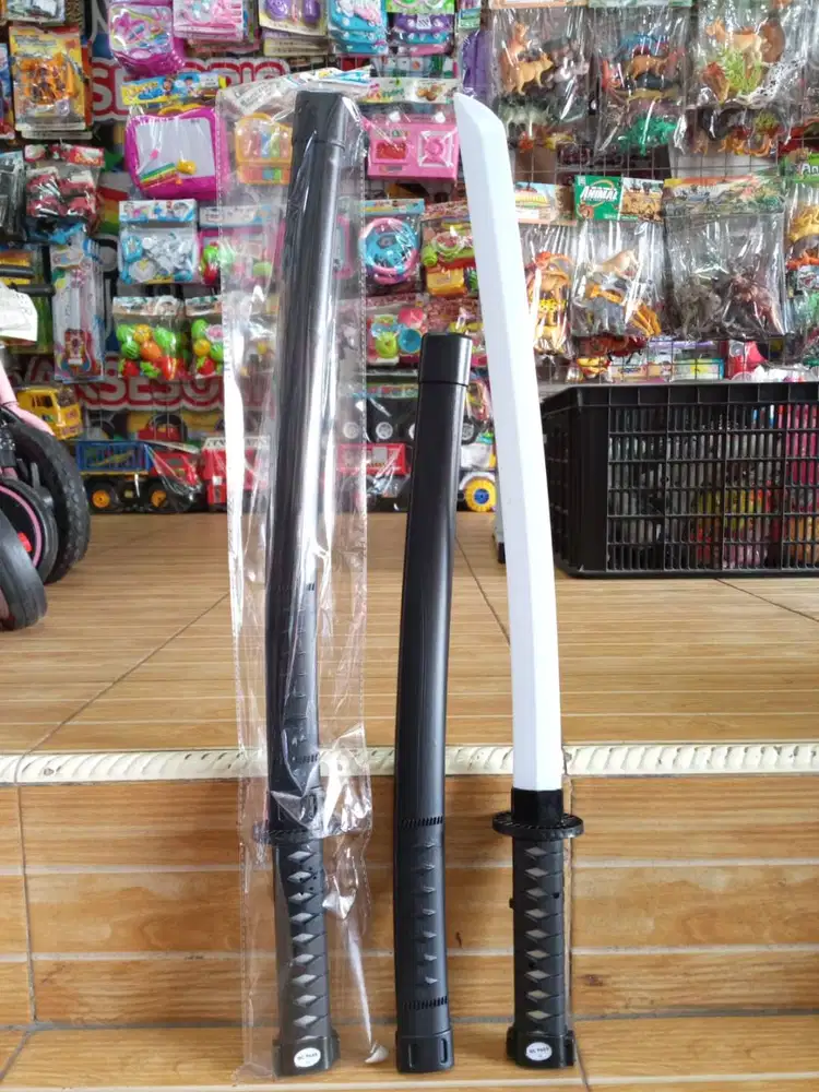 mainan anak pedang samuraii bateraii lampu sensor