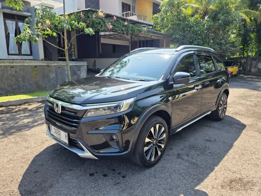Honda BRV 1.5 Prestige Sensing 2023 AT / Km 18.rb !!
