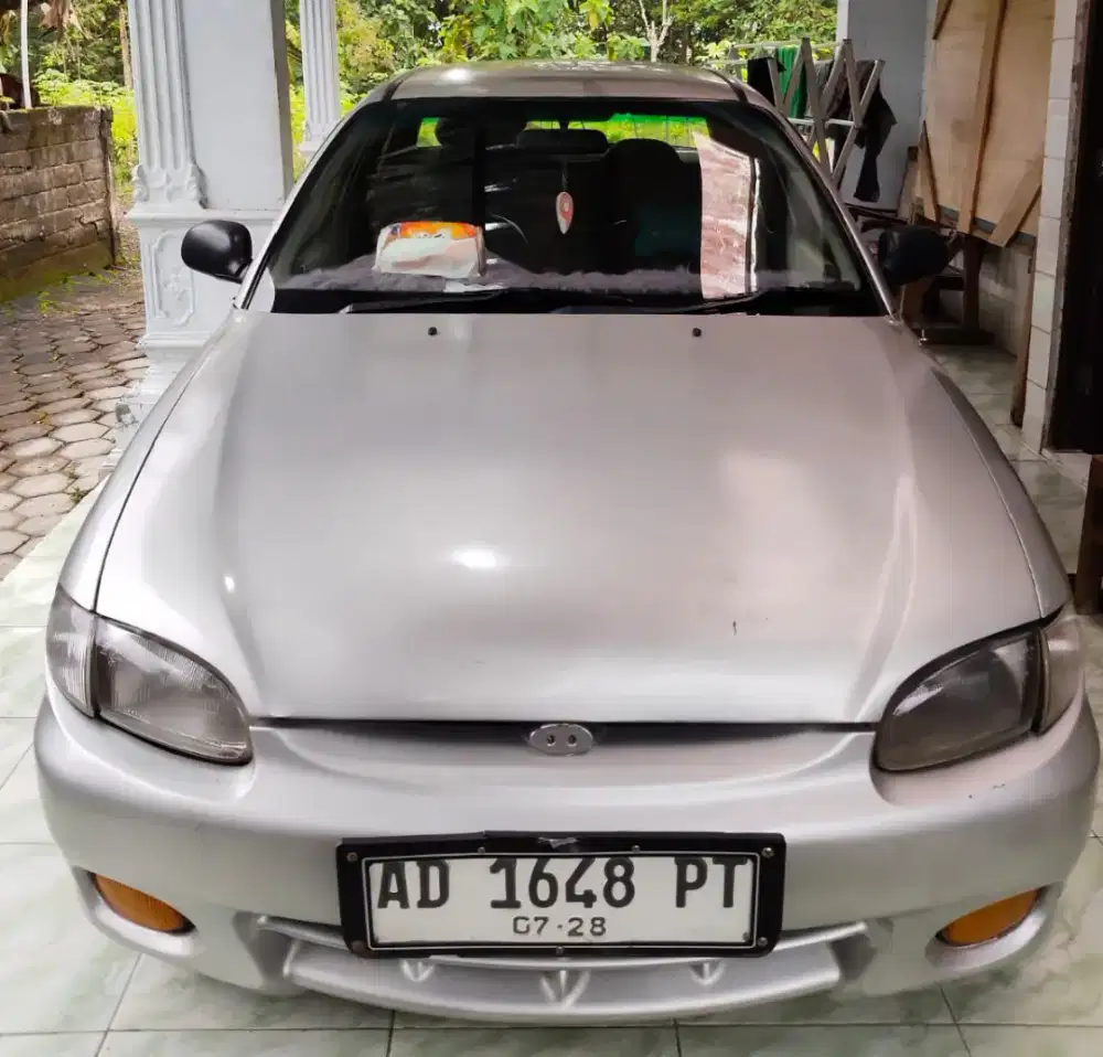 Hyundai accent 2003