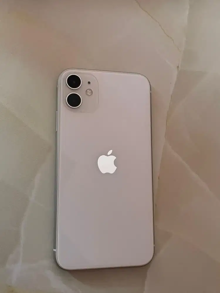 IPHONE 11 WHITE