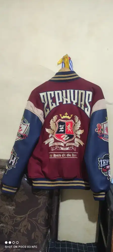 Di jual Jaket varsity