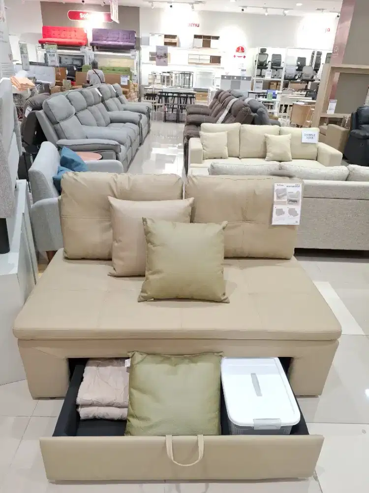 Sofa 2 seater dengan penyimpanan