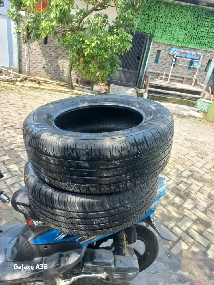 Dijual Ban bekas