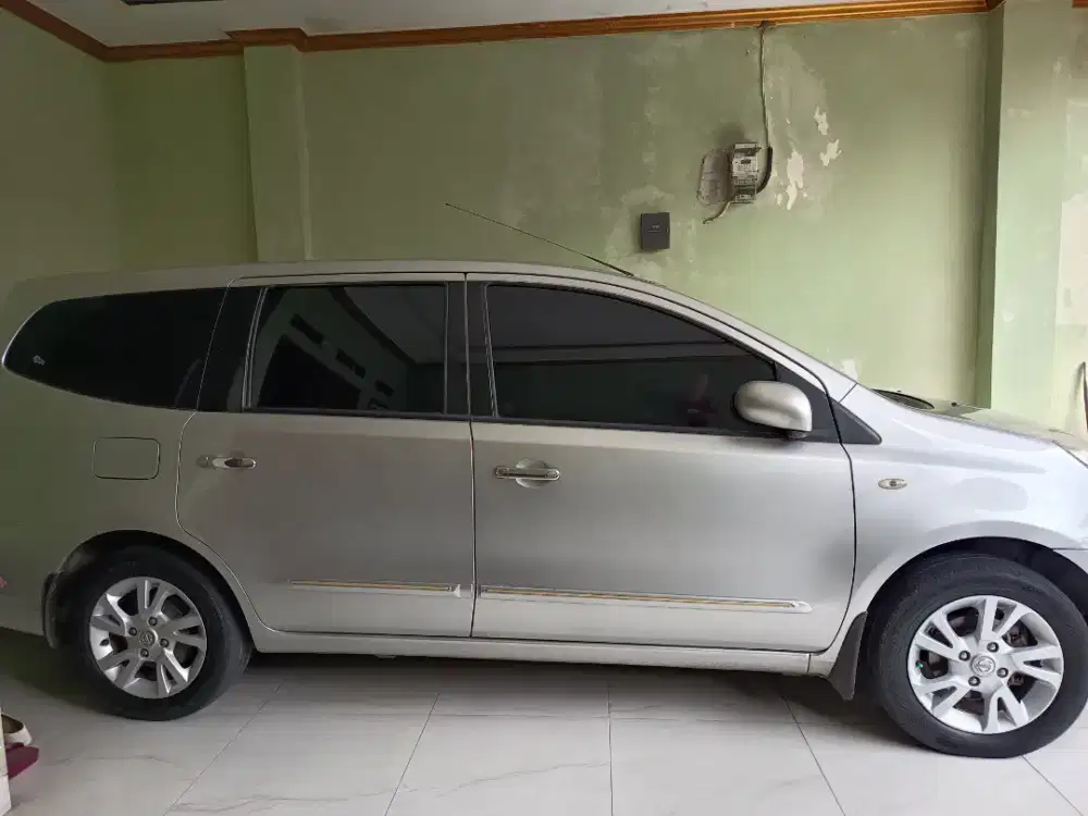 Nissan Grand livina 2011 Matic