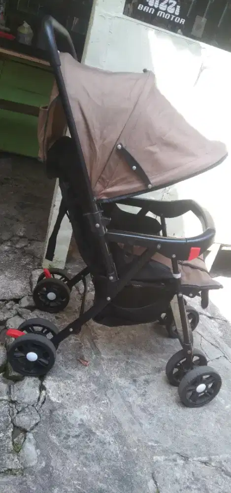 Dijual Stoller Spacebaby SB214 Bekas