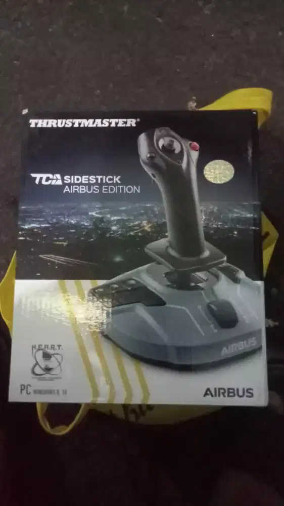 joysteak untuk keperluan gaming ( thrustmaster )