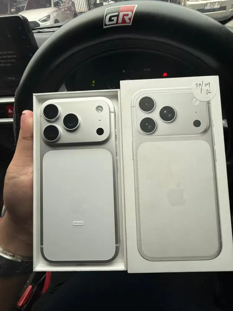 17 pro 256 gb silver ibox