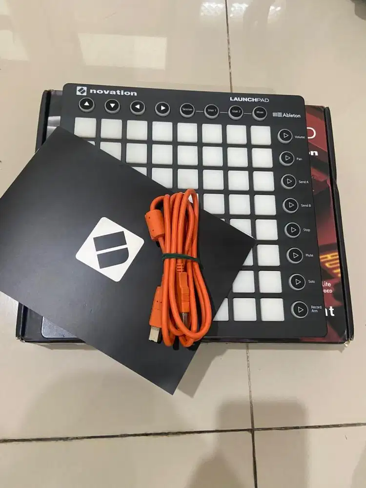 Novation Launchpad MK2