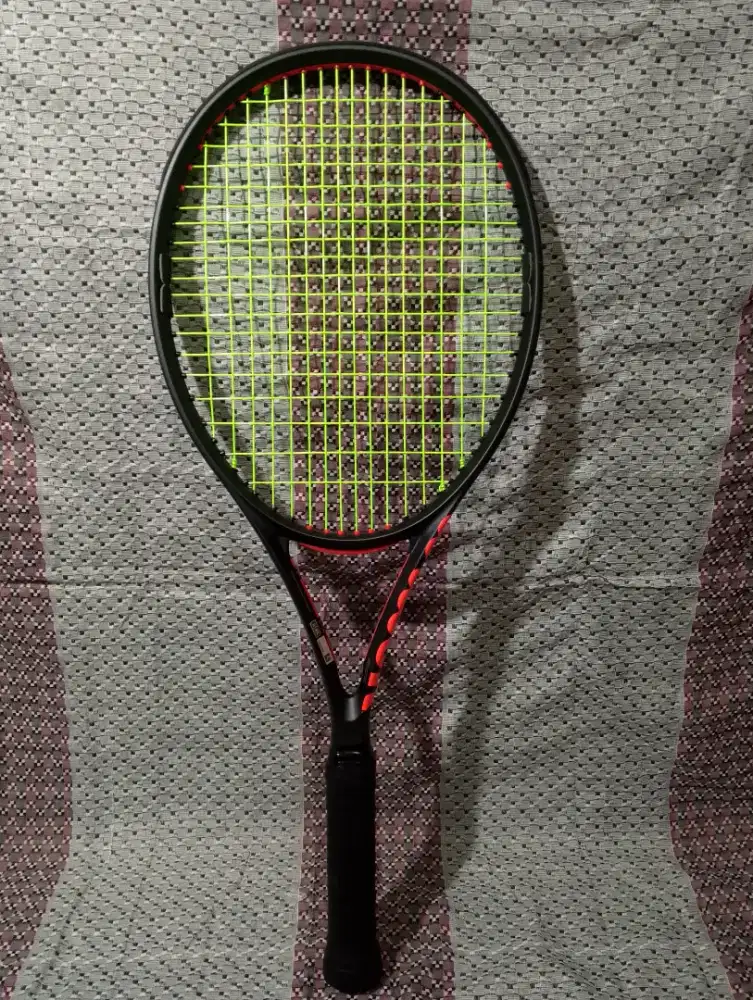 Raket Tenis Wilson Clash V3