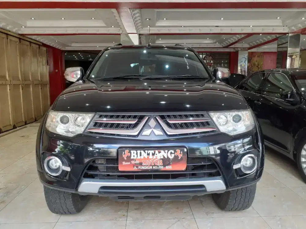 PAJERO DAKAR VGT AT 2014 BLACK  / MODEL THN 2015 [BINTANG MOTOR]