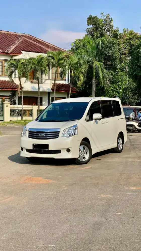 TOYOTA MAV1 G 2.0 MATIC 2016 PUTIH MET